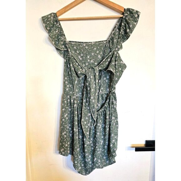 Green floral romper size Medium ruffle tie back open - Picture 2 of 8
